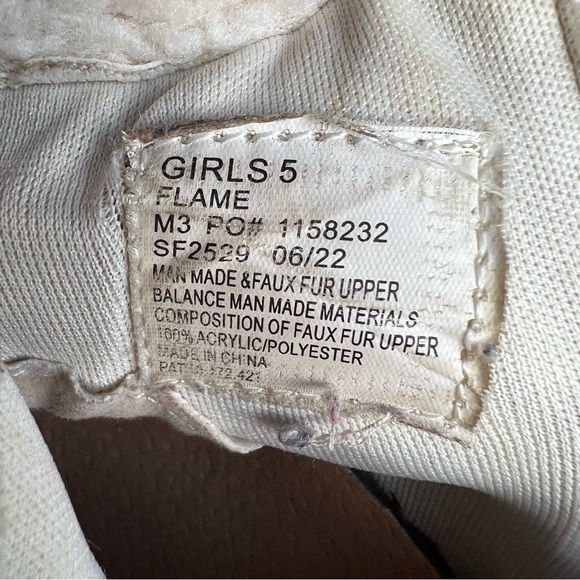 DV by DOLCE VITA Cream & Tan Girls Ankle Boots Size 5 - Picture 15 of 16